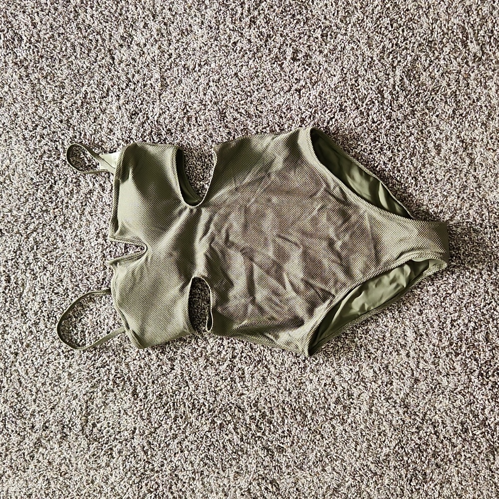 Aerie Shine Pique v wire cut out one piece swimsuit
